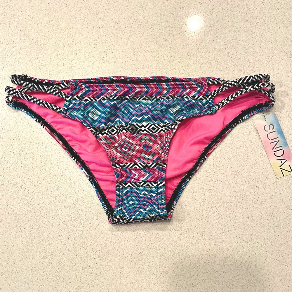 Sundazed Bikini Bottoms Pink and colorful pattern!